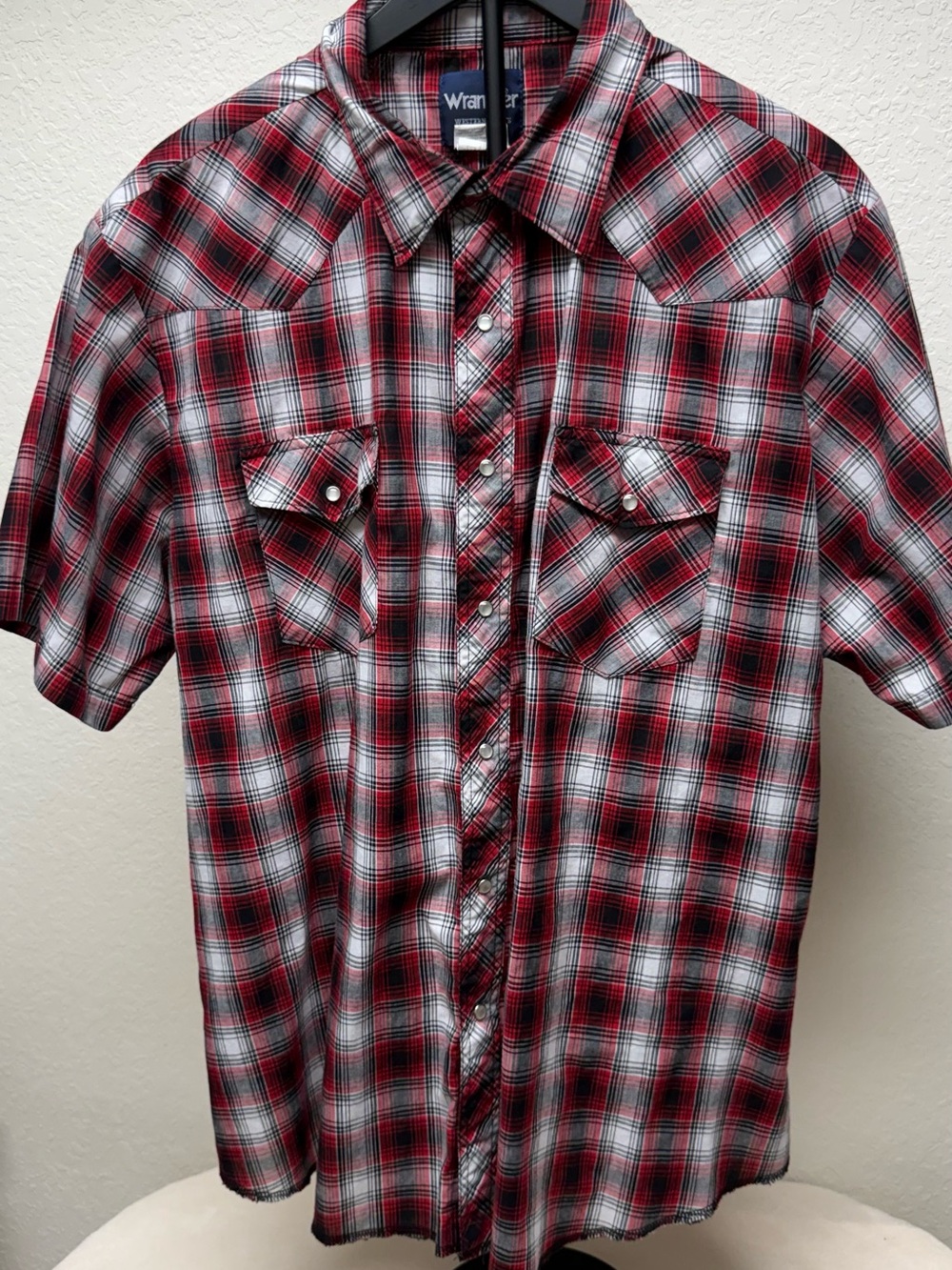 Wrangler Red and Black Plaid Short-Sleeve Button-Down Shirt